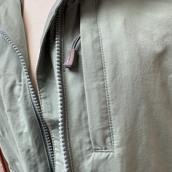 Carhartt Women's Rain Jacket Coat Small S (4/6) Green Waterproof Hooded NWT - Picture 4 of 16